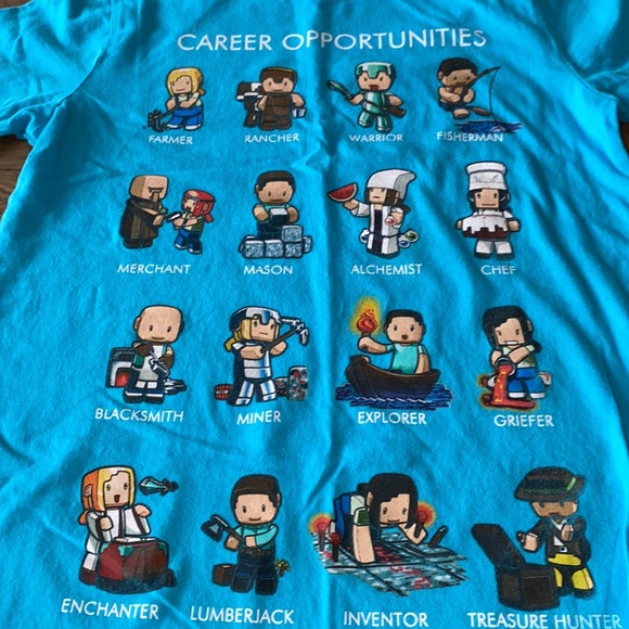 Old Navy T Shirt 🧦 - Picture 2 of 4